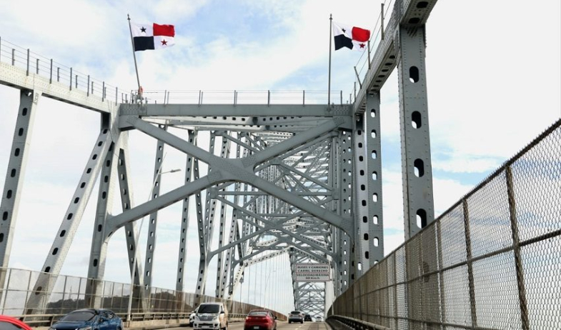 Reabren Puente de las Américas con restricción a buses grandes y camiones 