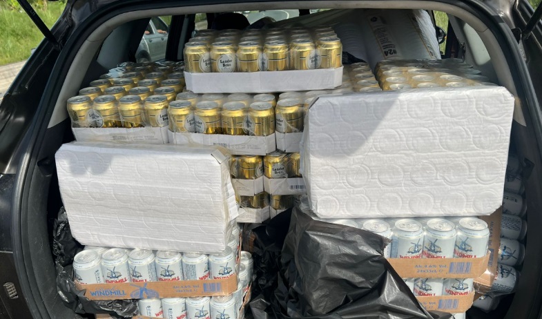 Lo atrapan con 'buquin' beer en Colón 