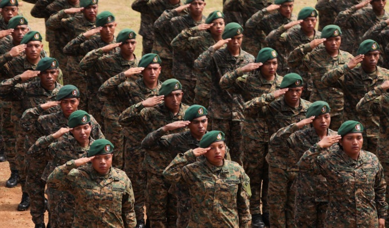 Presidente Mulino juramenta a 285 graduados del Senafront y 39 de Migración, fortaleciendo la política de seguridad nacional  