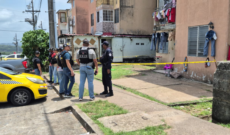 Adolescente de 17 años es asesinado en multifamiliares de Colón 