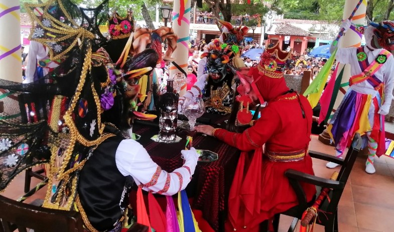 La Villa se prepara para celebración del Corpus Christi 