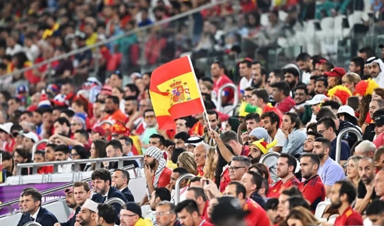 La FIFA prohíbe que los aficionados lleven botellas de agua a los estadios del Mundial 