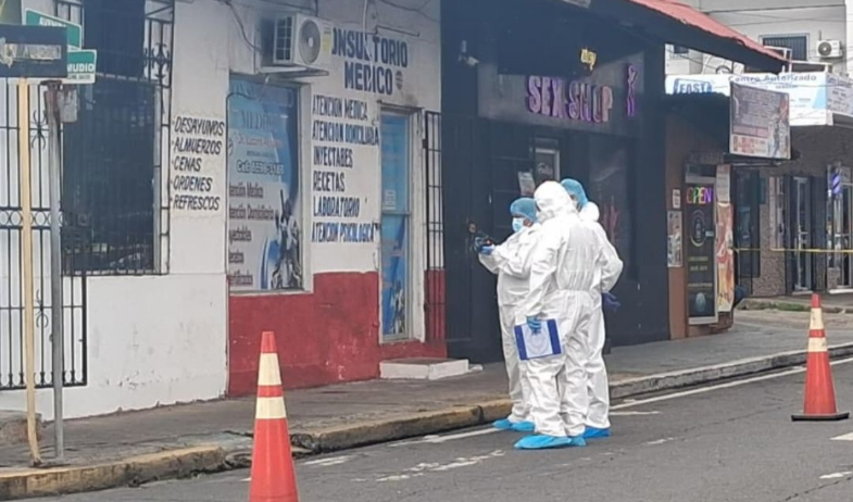 Asesinan a una mujer en un restaurante en Chiriquí, en medio de un alza de los feminicidos 