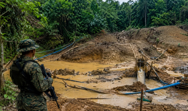 Capturan en Panamá a seis colombianos por minería ilegal vinculada al Clan del Golfo 