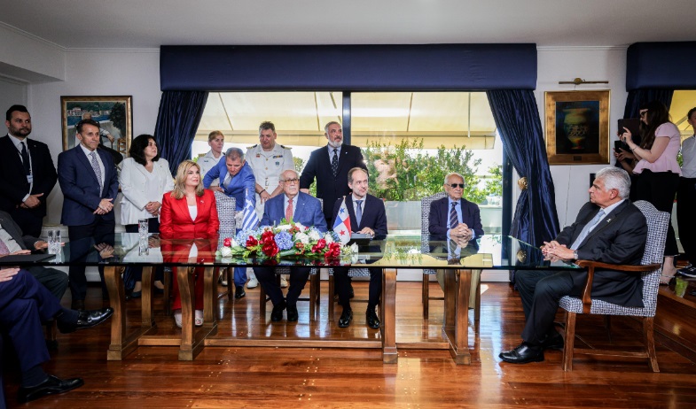 Mulino participa en acuerdo que abrirá nuevas oportunidades de empleo para marinos panameños 
