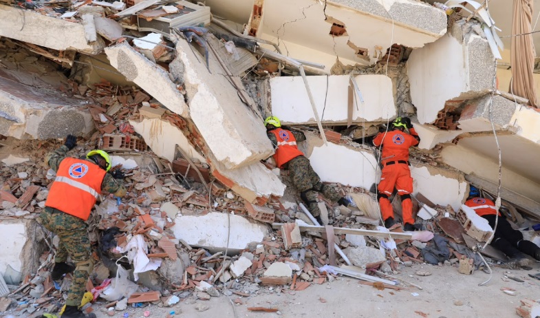 Equipo de Búsqueda y Rescate Urbano del BCBRP mantiene operaciones en zonas afectadas por el terremoto en Venezuela 