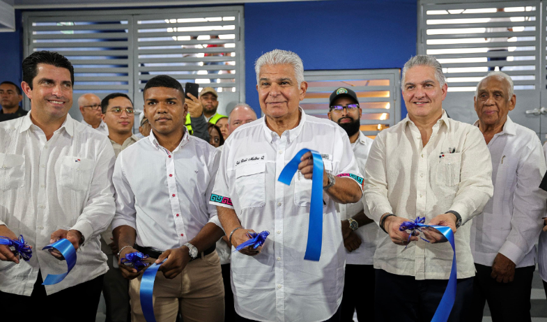 Colón estrena el renovado Estadio Armando Dely Valdés 