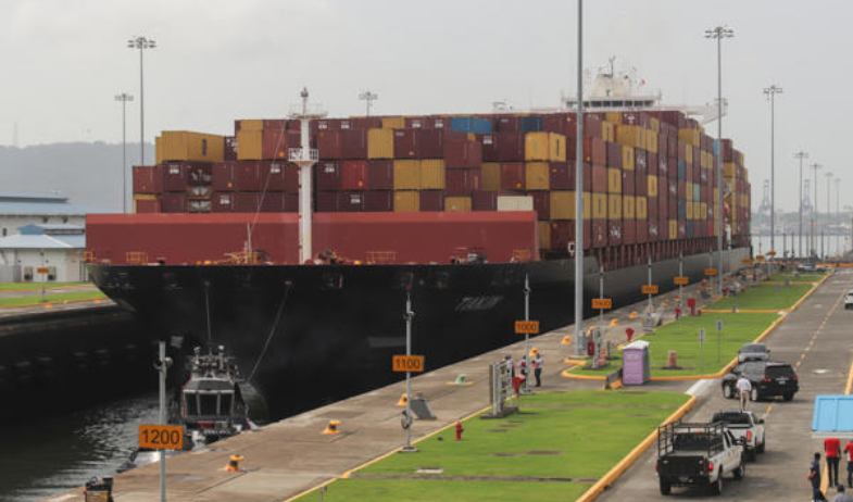 El Canal de Panamá anticipa reducción de calado, no de tránsitos, para enfrentar a El Niño 
