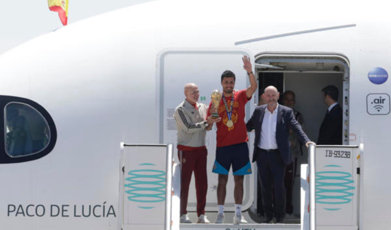 La selección española llega a Madrid con la Copa para vivir una fiesta inolvidable 