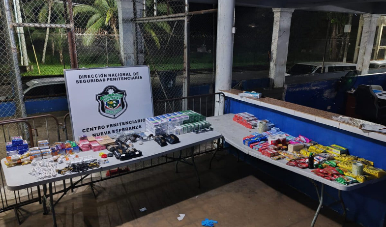 Lanzan armas y drogas al penal Nueva Esperanza desde un taxi 