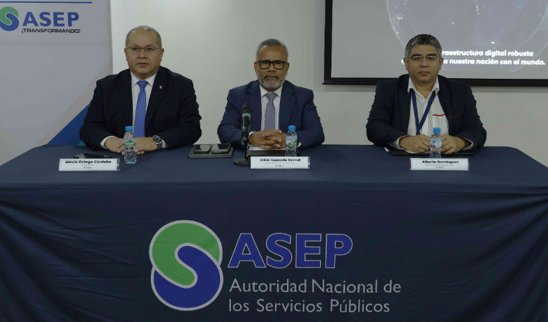 Ninguna empresa se presentó para competir en una licitación de telefonía celular en Panamá 