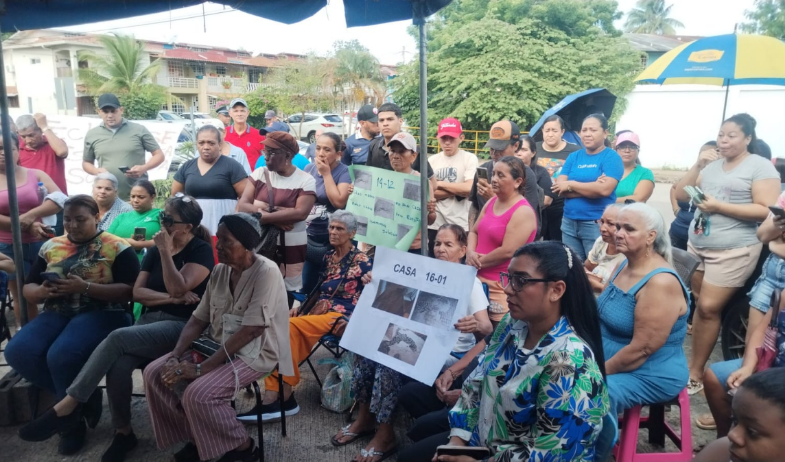 Defensoría propone mesa técnica por daños en viviendas de Valle de Los Cerezos 