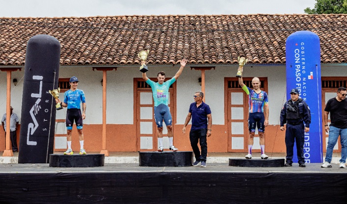 Colombiano Wilmar Paredes conquista el Grand Prix Chitré UCI 1.2 tras un fulgurante sprint en Parita  