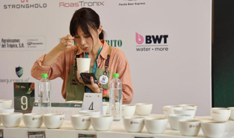 Un geisha lavado floral y dulce gana una competencia en Panamá e irá a una subasta mundial 