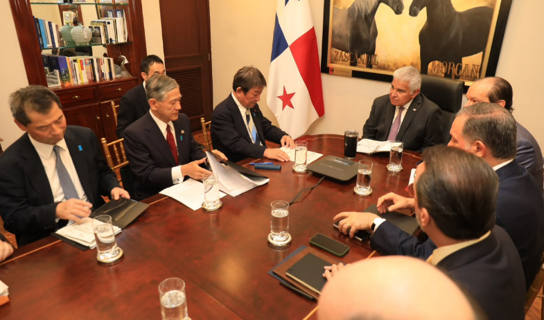 Presidente de Panamá y canciller de Japón abordan más financiamiento para ampliar el metro 