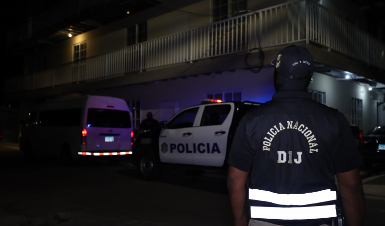Cuatro aprehendidos por presunto robo y privación de libertad a conductor de plataforma digital 