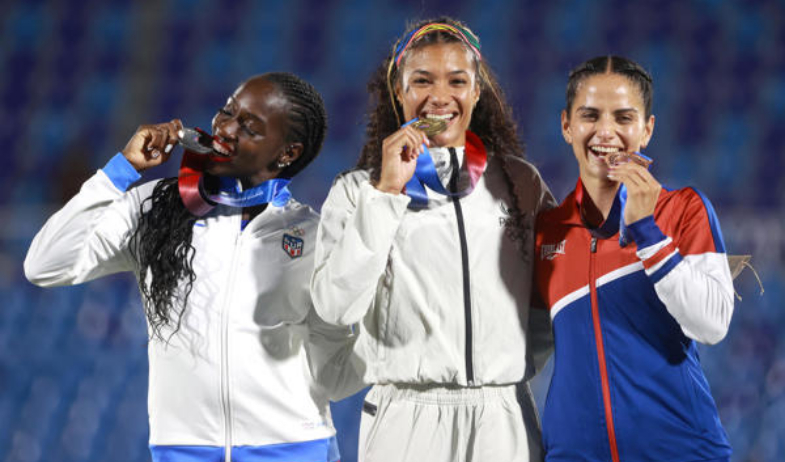 La panameña Gianna Woodruff gana los 400 metros vallas e impone nuevo récord regional 