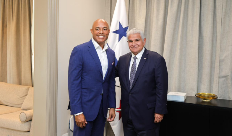 Mulino y Mariano Rivera conversan sobre generación de empleos y apoyo al deporte  