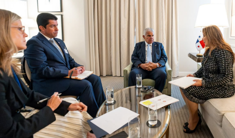 Mulino confirma encuentro en Panamá con líderes mundiales de energía y logística 