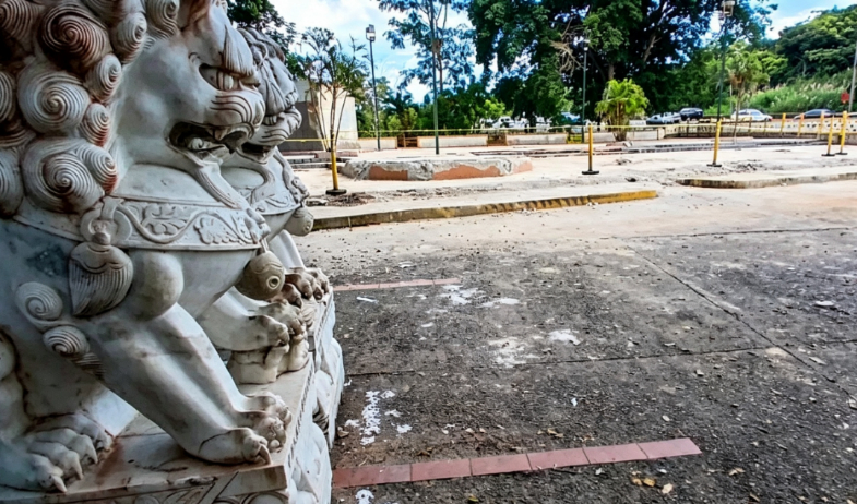 Tribunal ordena medidas para proteger terreno donde fue demolido el monumento chino 