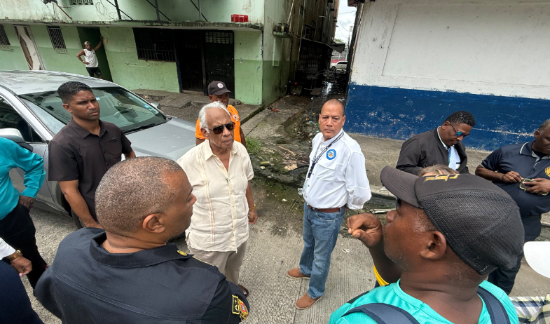 Inspeccionan la Avenida Bolívar de Colón para definir si será ruta de los desfiles 