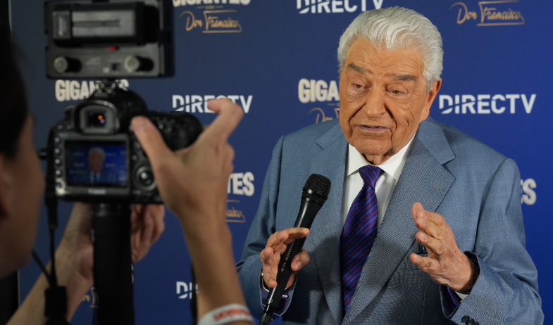 Don Francisco vuelve a la televisión desde el estudio que lo convirtió en leyenda 