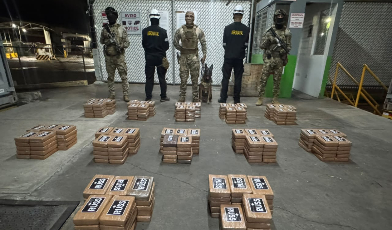 Detectan 298 paquetes de droga dentro de un buque en Colón  