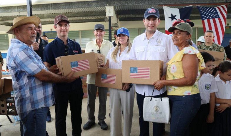 Estados Unidos anuncia un millón de dólares adicionales en ayuda por el terremoto en Panamá 