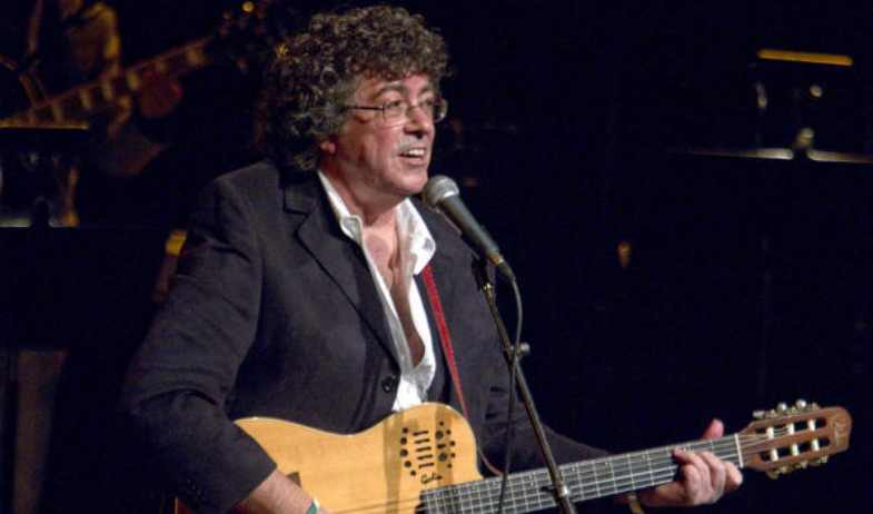 El popular cantautor argentino Piero fallece a los 81 años en Buenos Aires 