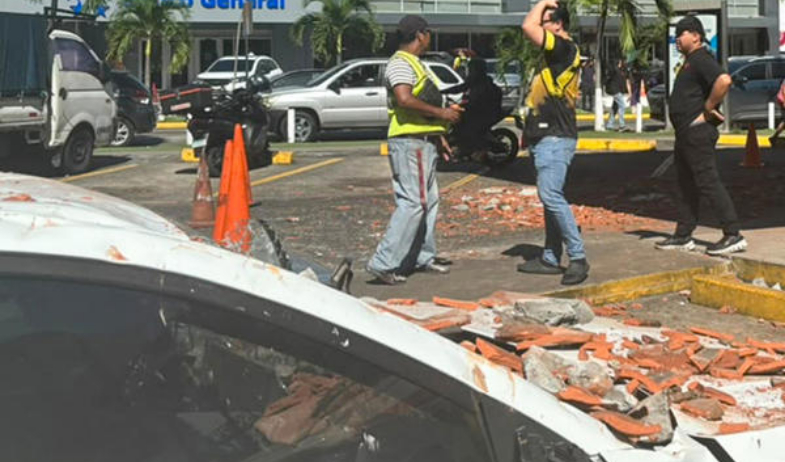 Muliono pide mantener la 'calma' tras el terremoto de magnitud 7,7 