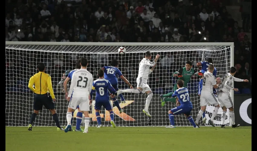  El Real Madrid marca un nuevo registro de victorias consecutivas en el fútbol español, dejando lejos la de 18 triunfos marcada por el Barcelona del holandés Frank Rijkaard en la temporada 2005-06.