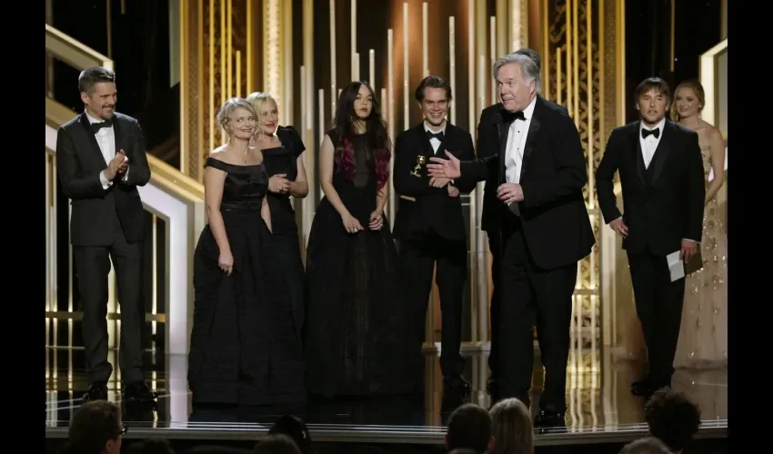"Boyhood" gana el premio de mejor película dramática en los Globos de Oro/AP