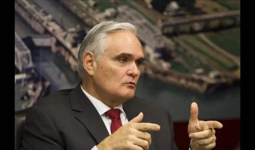 Quijano anunció el pasado 26 de diciembre que GUPC presentó dos nuevos reclamos, que suman 735 millones de dólares, por sobrecostes en el proyecto de ampliación del Canal de Panamá.EFE/Archivo