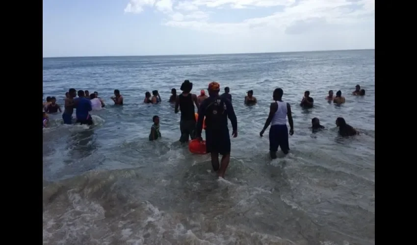 Cabe destacar que para estos oleajes  todas las embarcaciones deberán extremar las medidas de seguridad y prevención para la navegación segura en costas o mar adentro.
