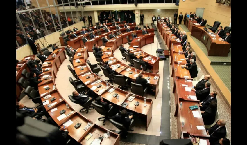 Diputados evaluarán contrataciones 