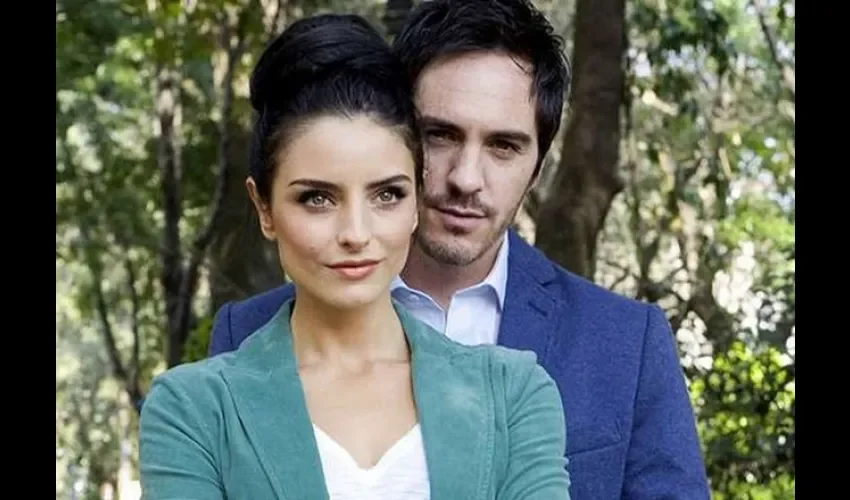 Mauricio Ochmann y Aislinn Derbez están comprometidos
