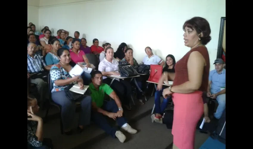 Educadores que laboran en comarca Ngäbe Buglé