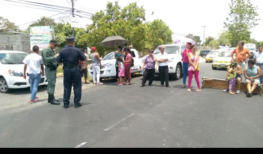 Protesta en Boquerón por falta de agua