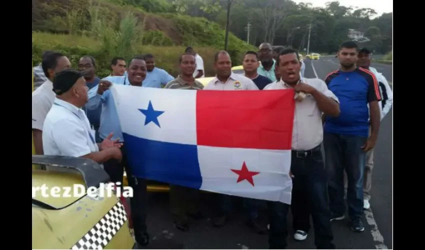 Taxistas en Colón protestan 