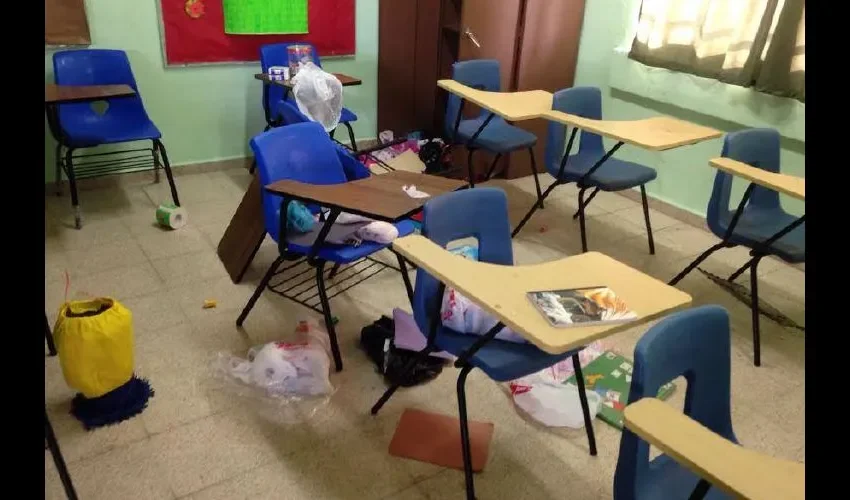 Hasta tachuelas pusieron en las sillas. Delfia Cortez