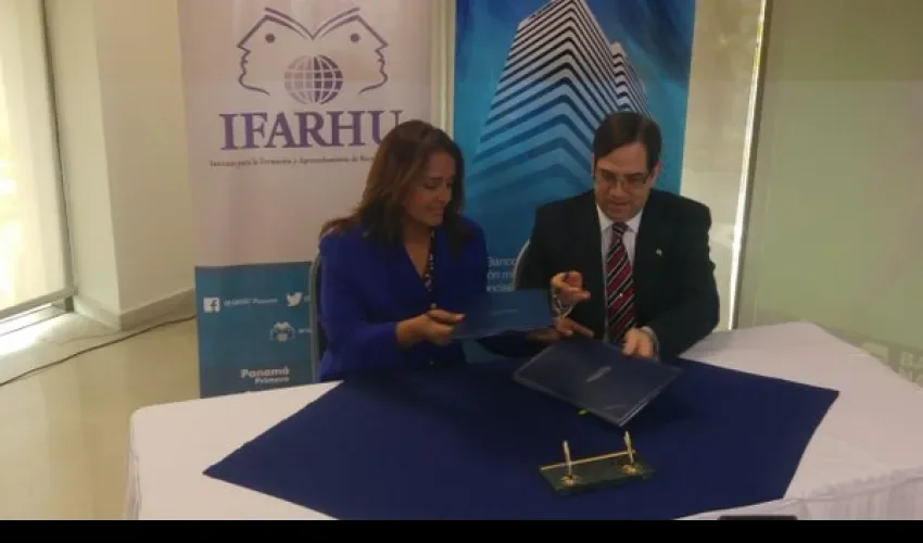 Tarjeta clave para la beca universal entre el BNP y Ifarhu