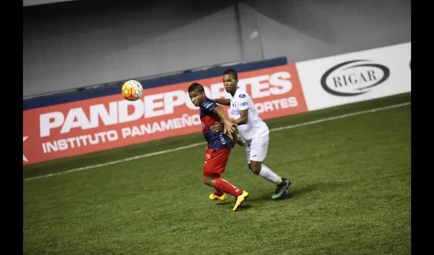  Anayansi Gamez
