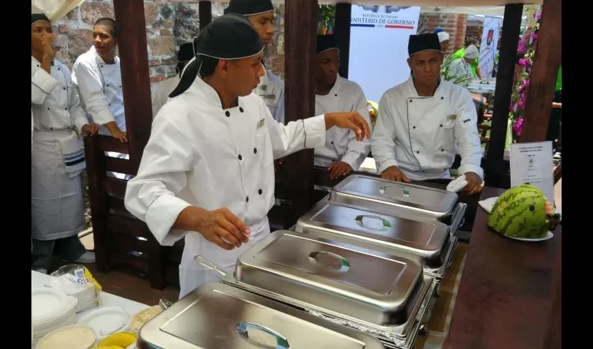 Los jueces tuvieron un trabajo bastante difícil, ya que todos los estudiantes que participaron hicieron un trabajo excelente. Lo mejor es que lo recaudado fue para apoyar una buena causa como la que hace el Patronato de Nutrición.