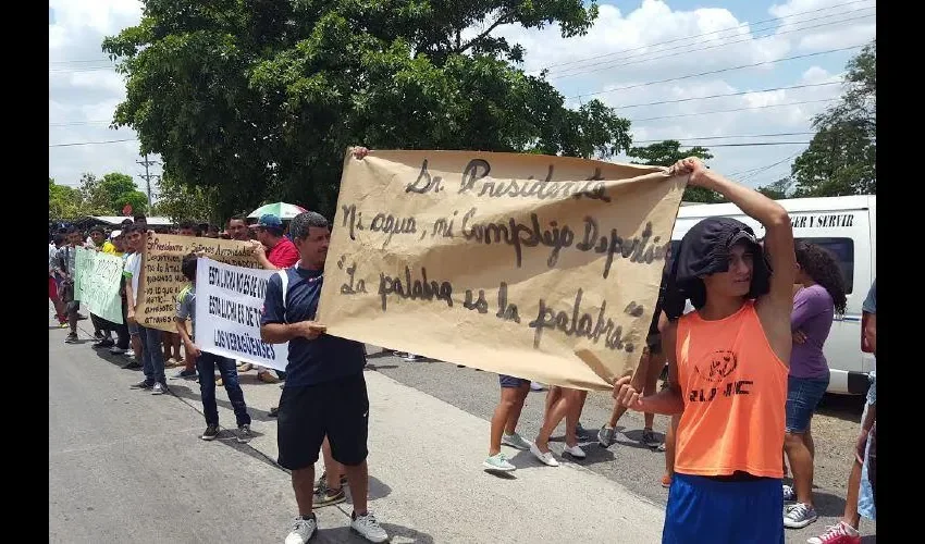 Volverán a cerrar la vía si no hay respuesta. Víctor Eliseo Rodríguez 