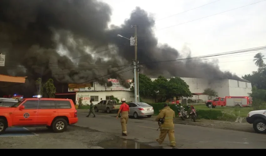 Incendio en David 