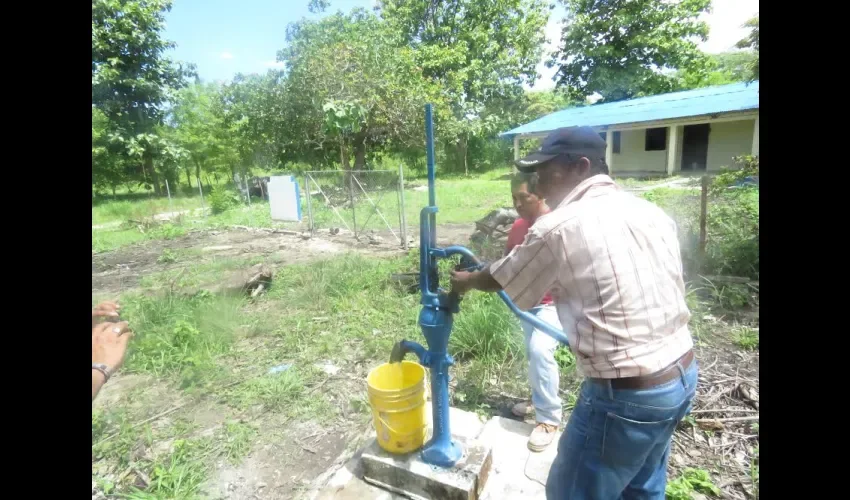 Sin agua en Antón
