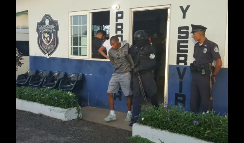 Operativo policial en Felipillo 