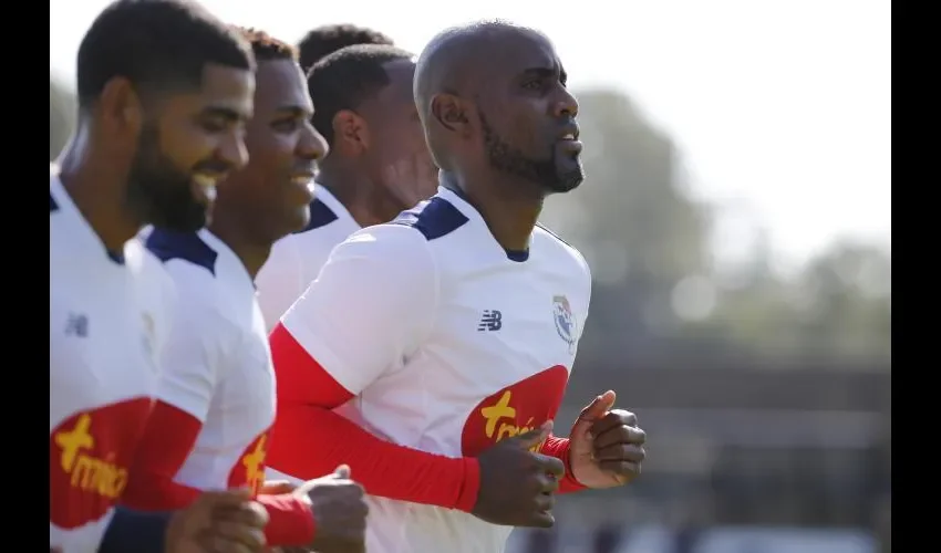 Los jugadores de la selección de Panamá durante los entrenamientos de ayer.