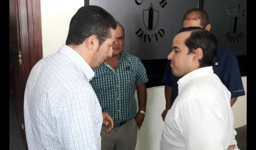Piden renuncia de director de Acodeco