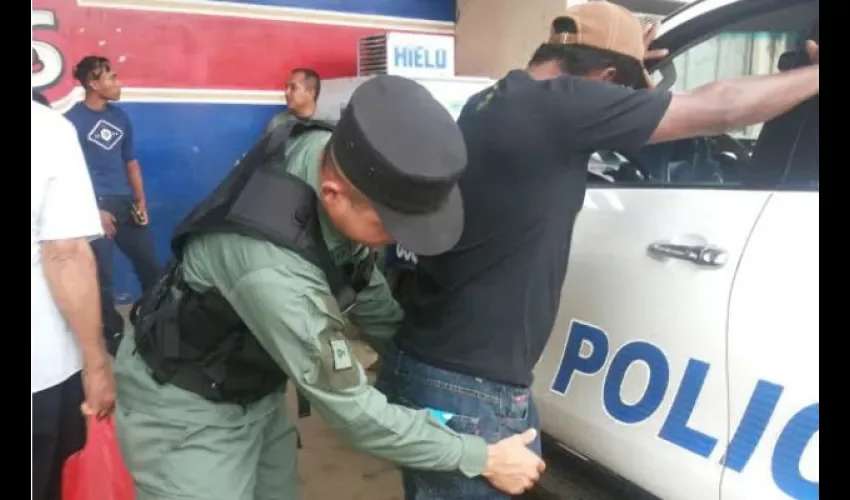 Retienen a un hombre en San Agustín de Los Santos